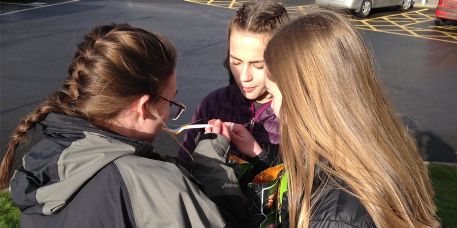Young people eating Wayfayerer food