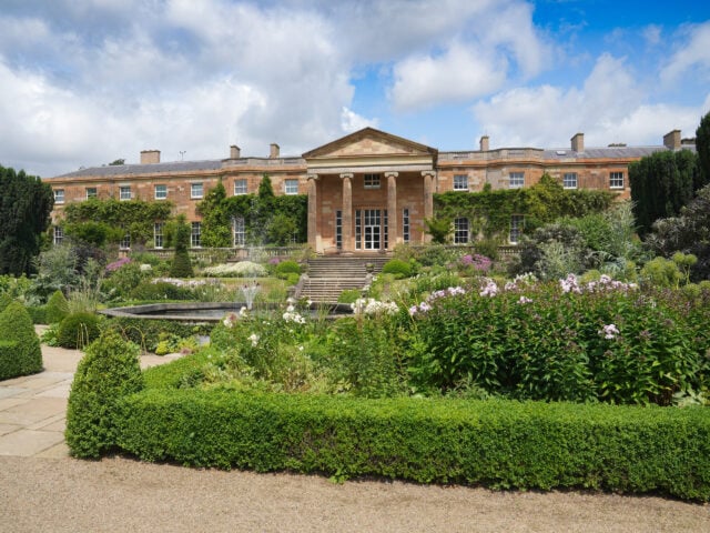 Hillsborough Palace with gardens in front.